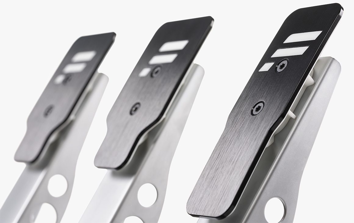 Metal pedal faces.