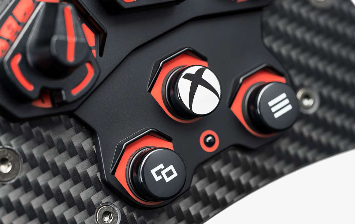 Officially licensed for Xbox / WIndows® 10.